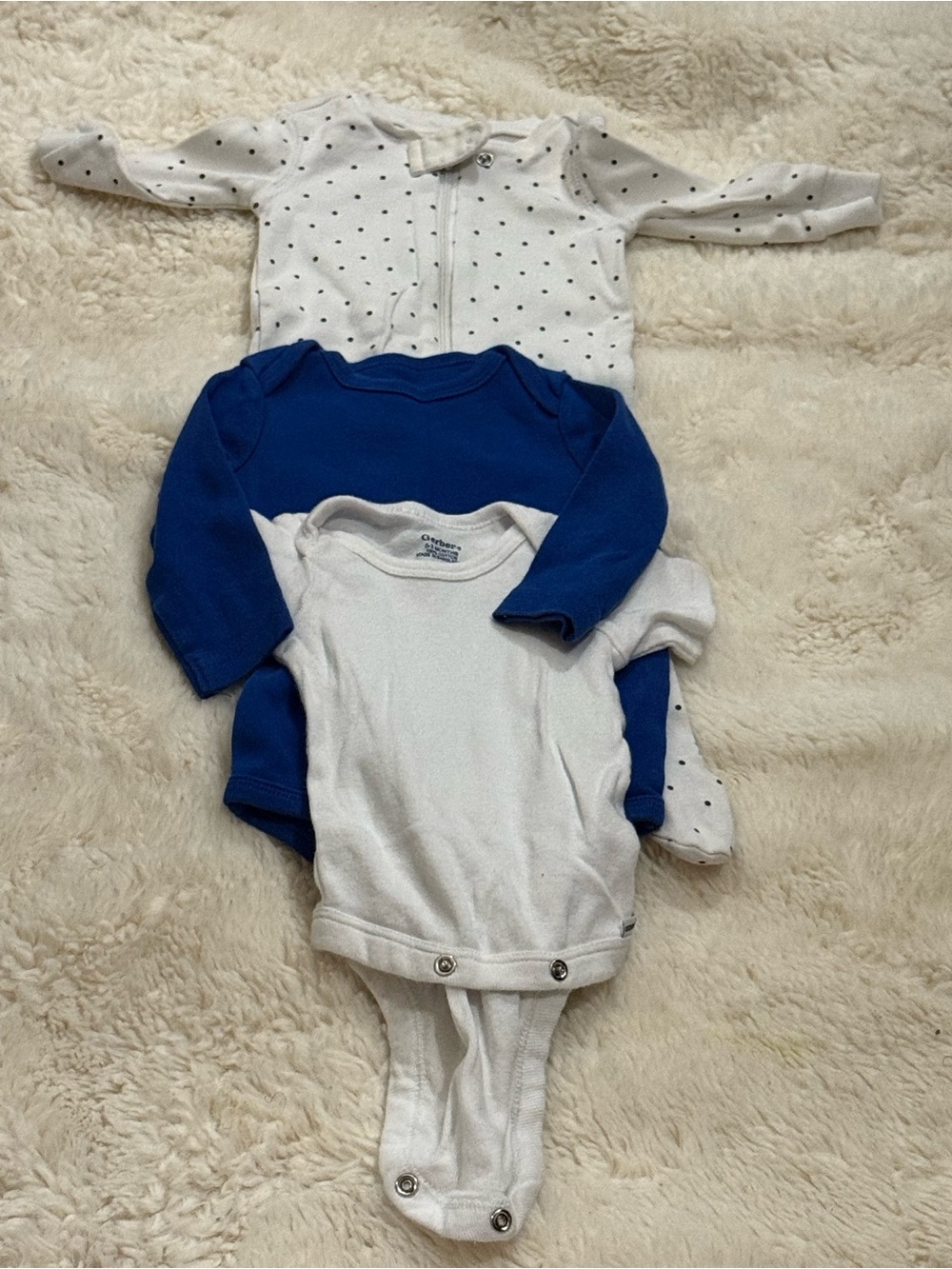Gerber White Polka Dot Sleep & Blue Long-Sleeve Bodysuit Set